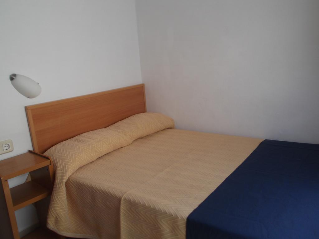 Hostal Sant Jordi Tossa de Mar Pokoj fotografie